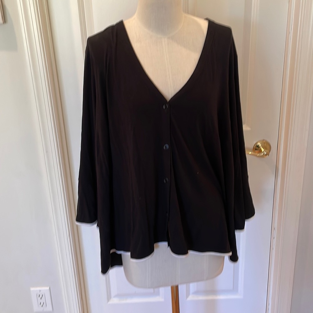 J.Jill blouse, black with cream trim. Women’s 2XL.